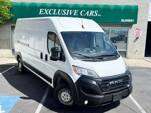 Used 2024 RAM ProMaster 2500 w/ Convenience Group image 1