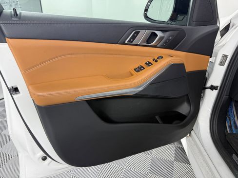 Used 2023 BMW X5 xDrive40i w/ M Sport Package image 14