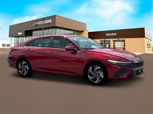 New 2025 Hyundai Elantra SEL image 10