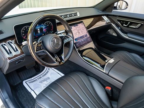 Used 2022 Mercedes-Benz S 500 S 500 image 17