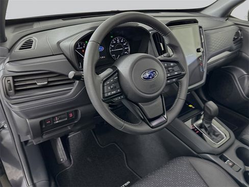 Used 2025 Subaru Forester Premium image 14