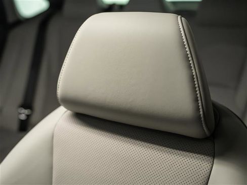 Used 2025 Honda Accord Touring image 21