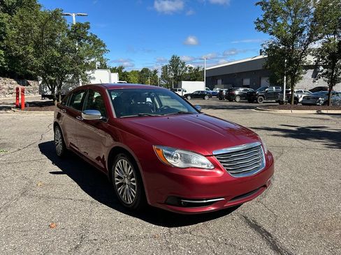 Used 2013 Chrysler 200 Limited w/ Sun/Sound Group FWD image 7