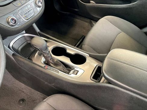 Used 2025 Chevrolet Malibu LT FWD image 17