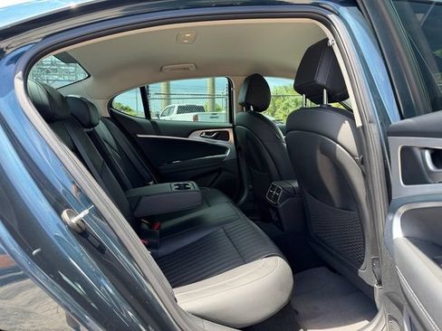 Used 2022 Genesis G70 3.3T RWD image 15