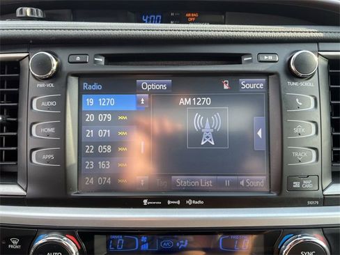 Used 2017 Toyota Highlander XLE image 16