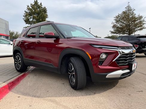 Used 2025 Chevrolet TrailBlazer LT image 5