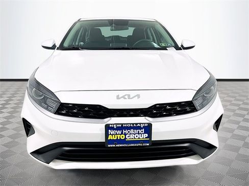 Used 2023 Kia Forte LXS image 2