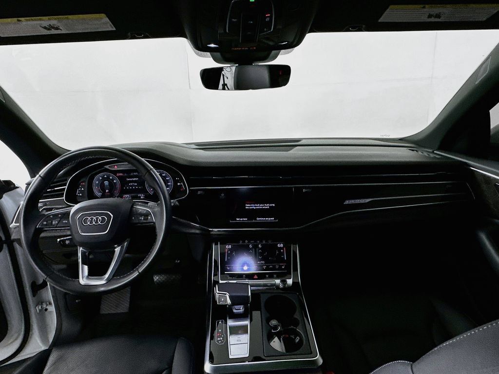 Used 2021 Audi Q8 Prestige w/ Prestige Package AWD/4WD image 3