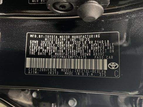 Used 2021 Toyota Corolla LE image 33