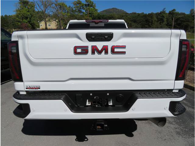 Used 2024 GMC Sierra 2500 AT4 w/ AT4 Premium Plus Package AWD/4WD image 19