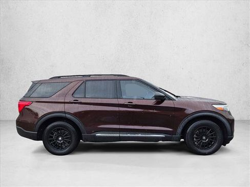 Used 2020 Ford Explorer XLT w/ Equipment Group 202A RWD image 4