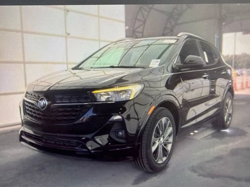 Used 2021 Buick Encore GX Preferred w/ Sport Touring Package FWD image 2