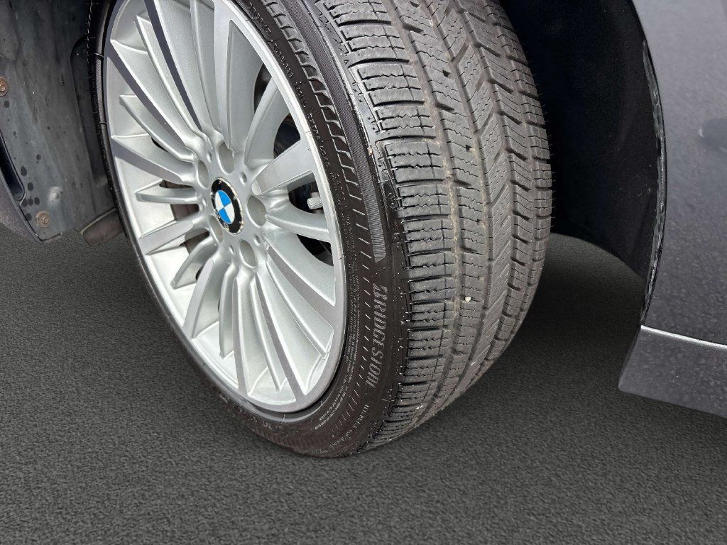 Used 2013 BMW 328i xDrive Sedan AWD/4WD image 32