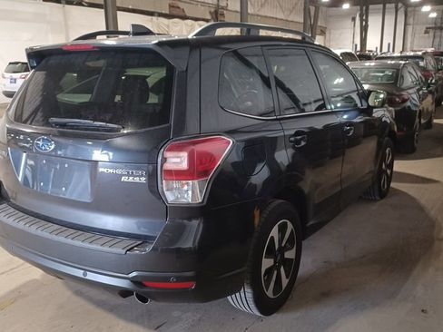 Used 2017 Subaru Forester 2.5i Limited image 2