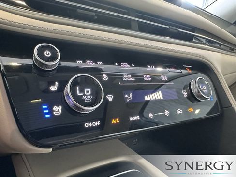 Certified 2023 INFINITI QX60 Luxe w/ Cargo Package AWD/4WD image 13