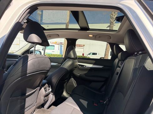 Used 2020 INFINITI QX50 Luxe w/ Navigation Package image 10