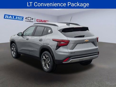 New 2026 Chevrolet Trax LT w/ Driver Confidence Package FWD image 5