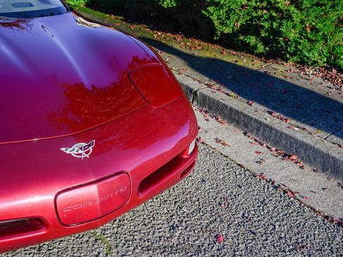 Used 2003 Chevrolet Corvette 50th Anniversary Edition w/ Preferred Equipment Group image 58
