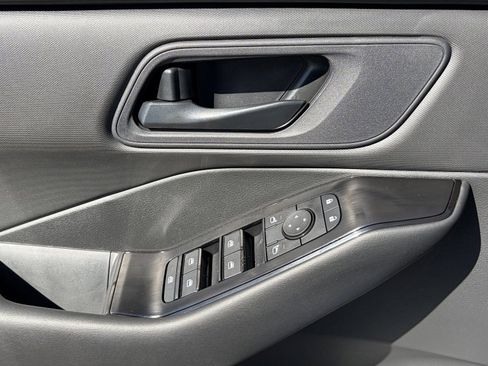 New 2026 Nissan Rogue S image 23