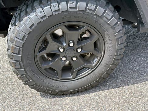 Used 2022 Jeep Gladiator Sport image 5