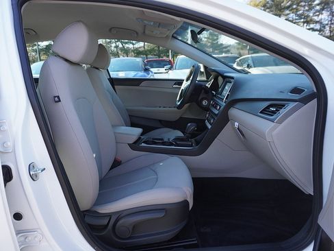 Used 2019 Hyundai Sonata SE image 27