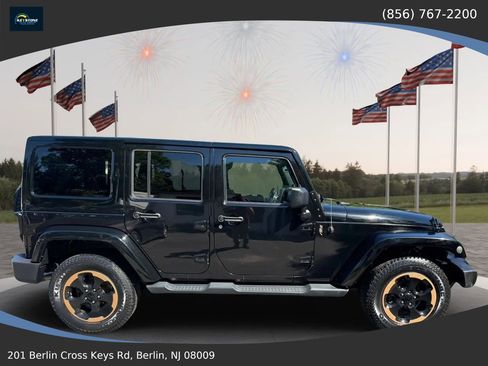 Used 2014 Jeep Wrangler Unlimited Sahara AWD/4WD image 6