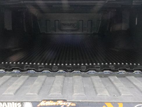 Used 2022 Chevrolet Silverado 2500 LT w/ Convenience Package image 28