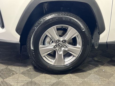 Used 2025 Toyota RAV4 XLE FWD image 13