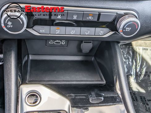 Used 2024 Nissan Altima 2.5 SV AWD/4WD image 19
