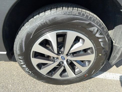 Certified 2025 Subaru Outback Premium w/ Popular Package #1A image 12