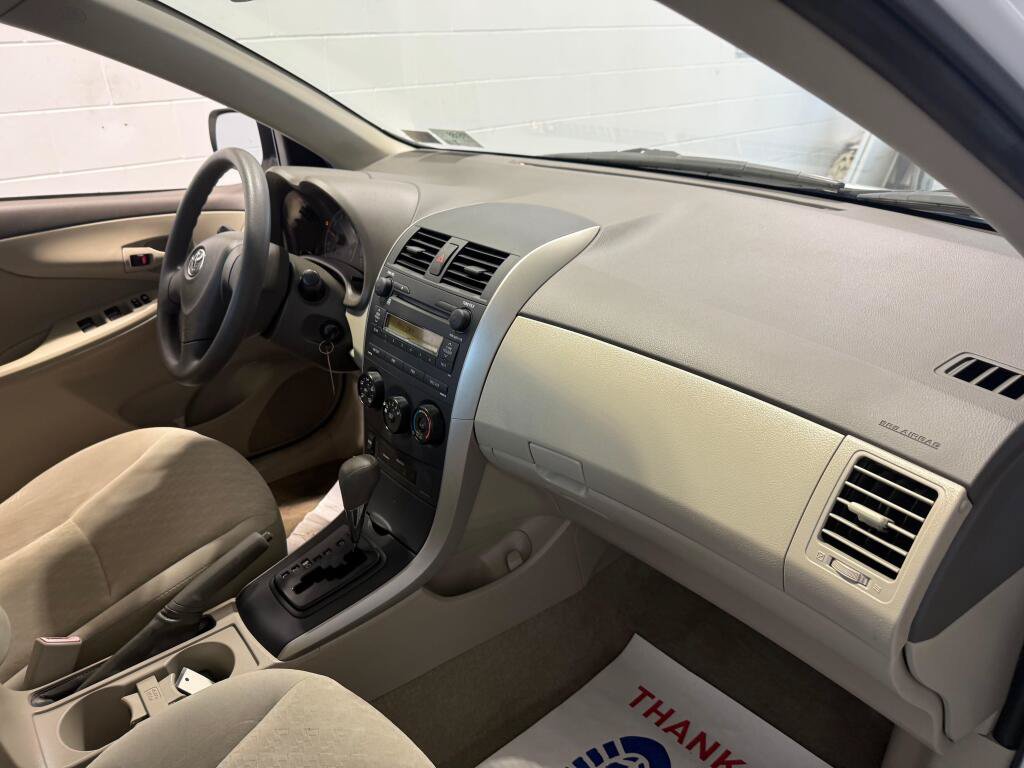 Used 2009 Toyota Corolla LE FWD image 11