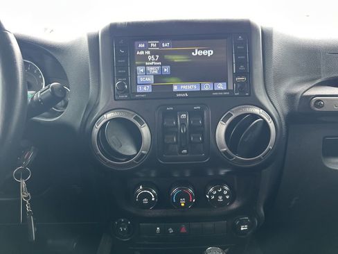 Used 2017 Jeep Wrangler Unlimited Sport w/ Quick Order Package 24S image 21