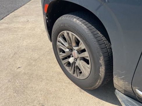 Used 2021 GMC Yukon XL Denali image 4