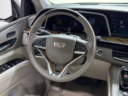 Used 2022 Cadillac Escalade ESV Premium Luxury Platinum AWD/4WD image 25