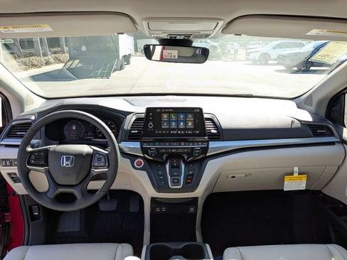 Certified 2026 Honda Odyssey EX-L image 10