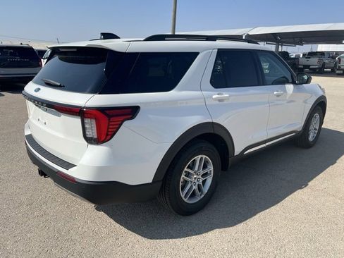 New 2025 Ford Explorer Active w/ Active Comfort Package image 8