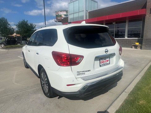 Used 2020 Nissan Pathfinder S FWD image 5