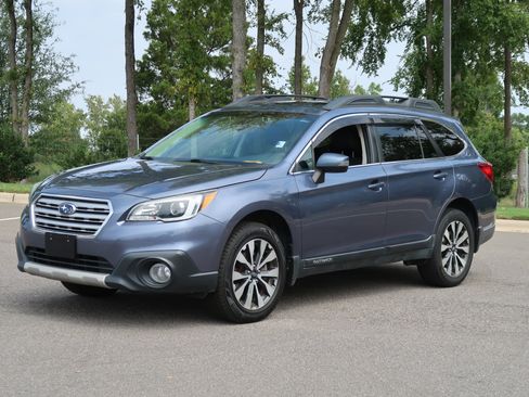Used 2017 Subaru Outback 2.5i Limited AWD/4WD image 1