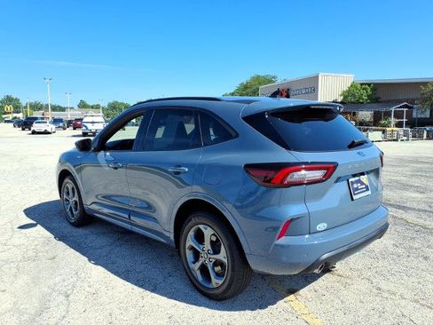 Certified 2023 Ford Escape ST-Line Select w/ Tech Pack #1 AWD/4WD image 5