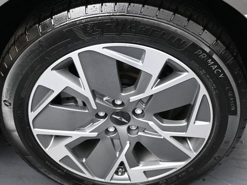 Used 2025 Genesis GV60 RWD image 44