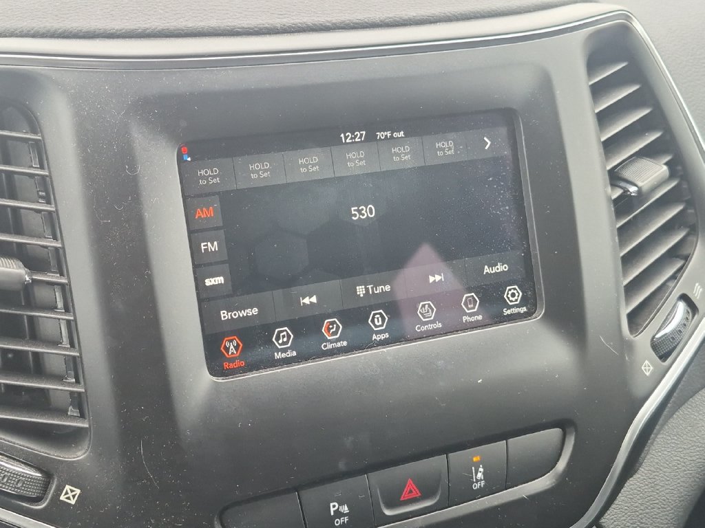 Used 2021 Jeep Cherokee Latitude Lux FWD image 18