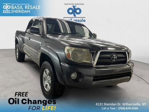 Used 2011 Toyota Tacoma 4x4 Access Cab V6 w/ TRD Off-Road Pkg image 1
