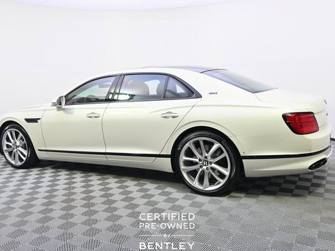 Used 2024 Bentley Flying Spur V8 image 4