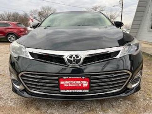 Used 2015 Toyota Avalon XLE Premium image 3