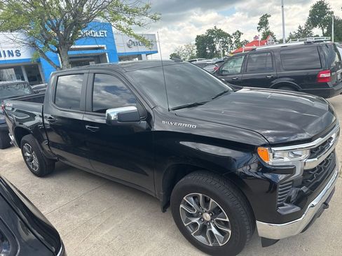 Used 2026 Chevrolet Silverado 1500 LT AWD/4WD image 2