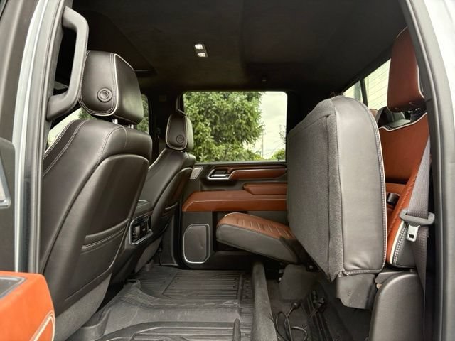 Used 2024 GMC Sierra 3500 Denali Ultimate AWD/4WD image 12