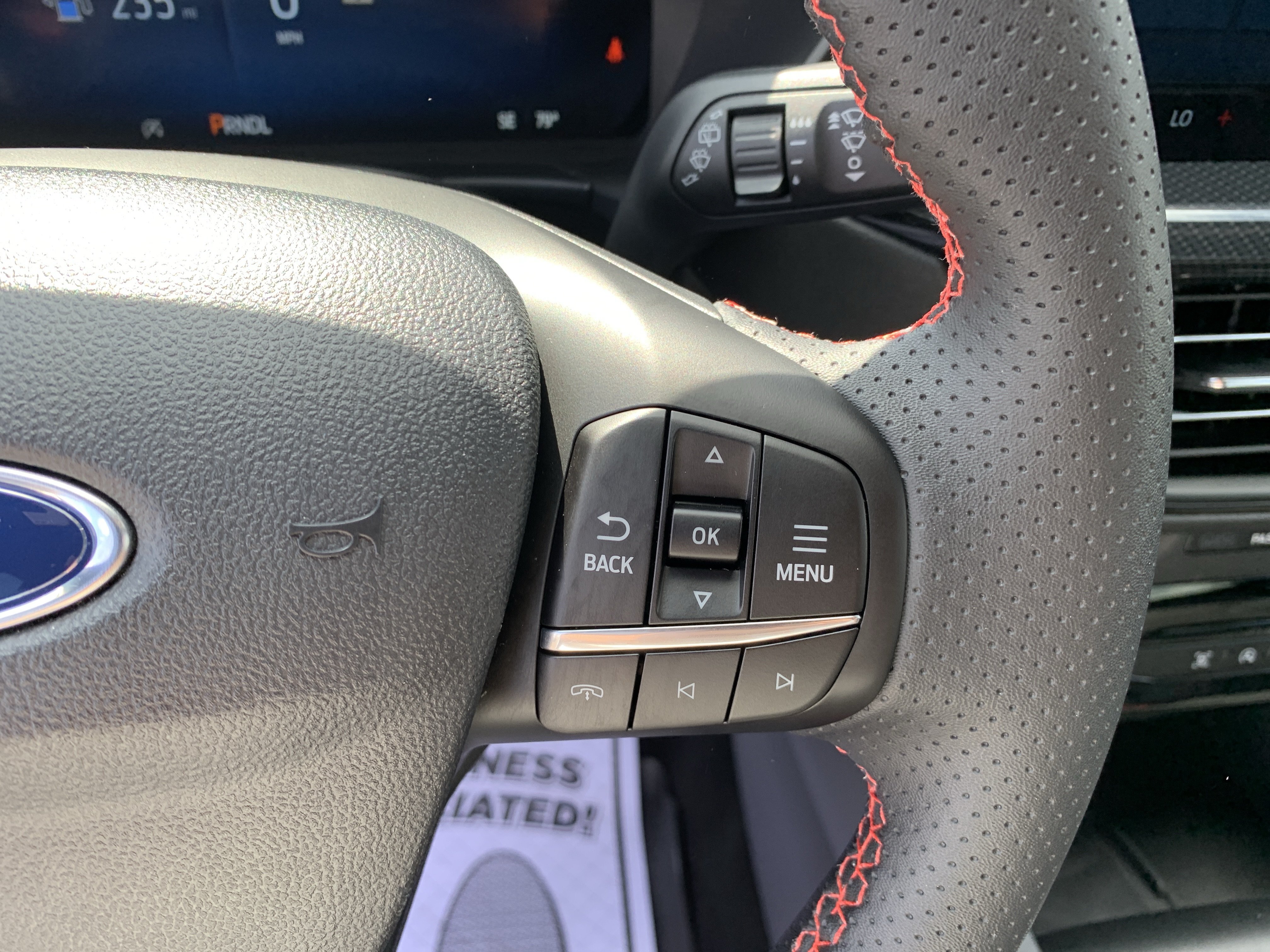 Used 2025 Ford Escape ST-Line Elite AWD/4WD image 26