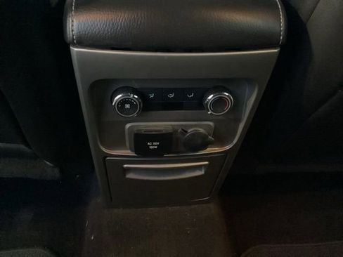 Used 2009 Ford Flex SEL FWD image 17