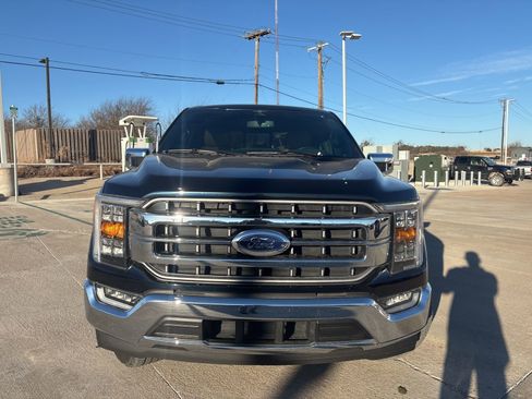 Used 2023 Ford F150 Lariat image 2